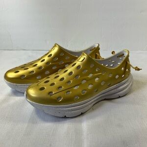 NWOT Kane Revive Metallic Gold Recovery Shoes, Mens 10/Womens 12